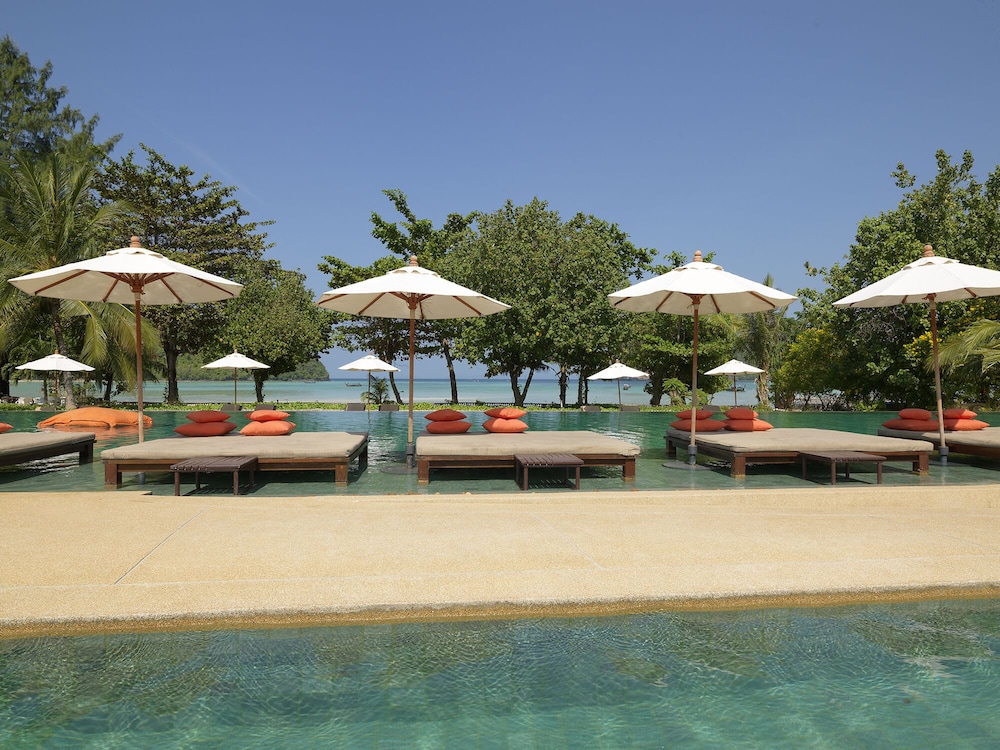 Phi Phi Charlie Beach Resort