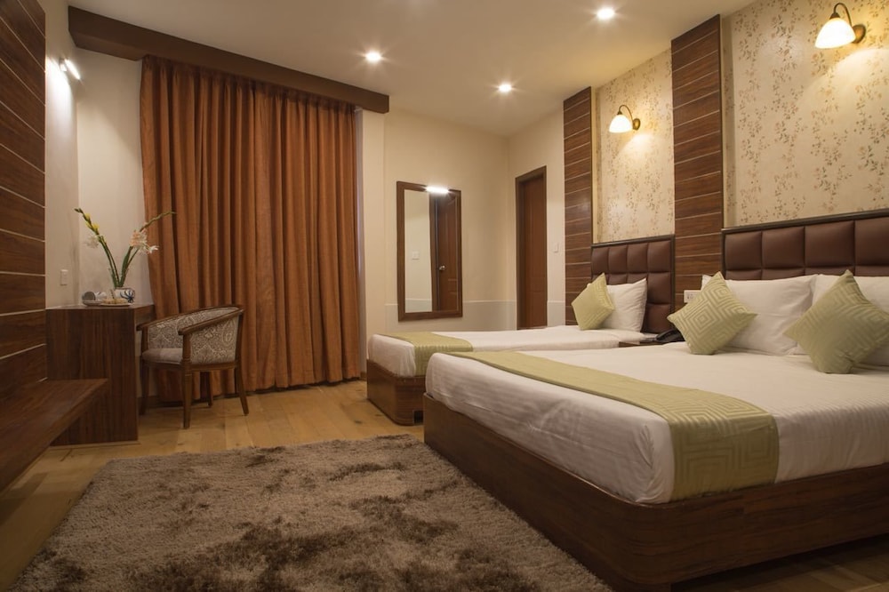 Yashshree Jai Hotels & Banquet