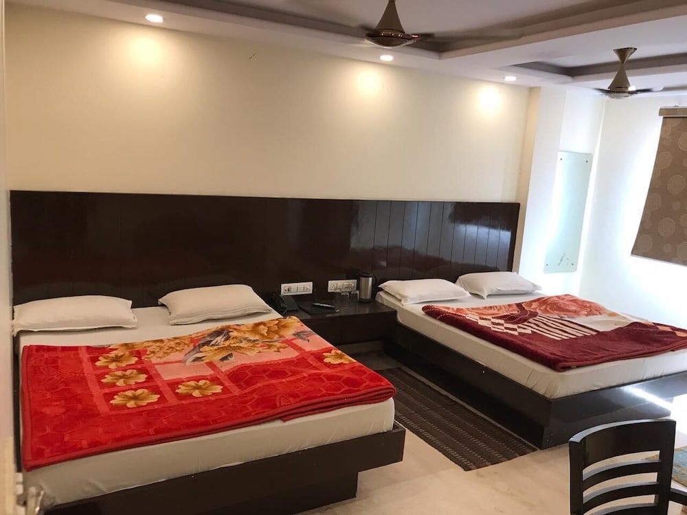 Gaurav Guest House