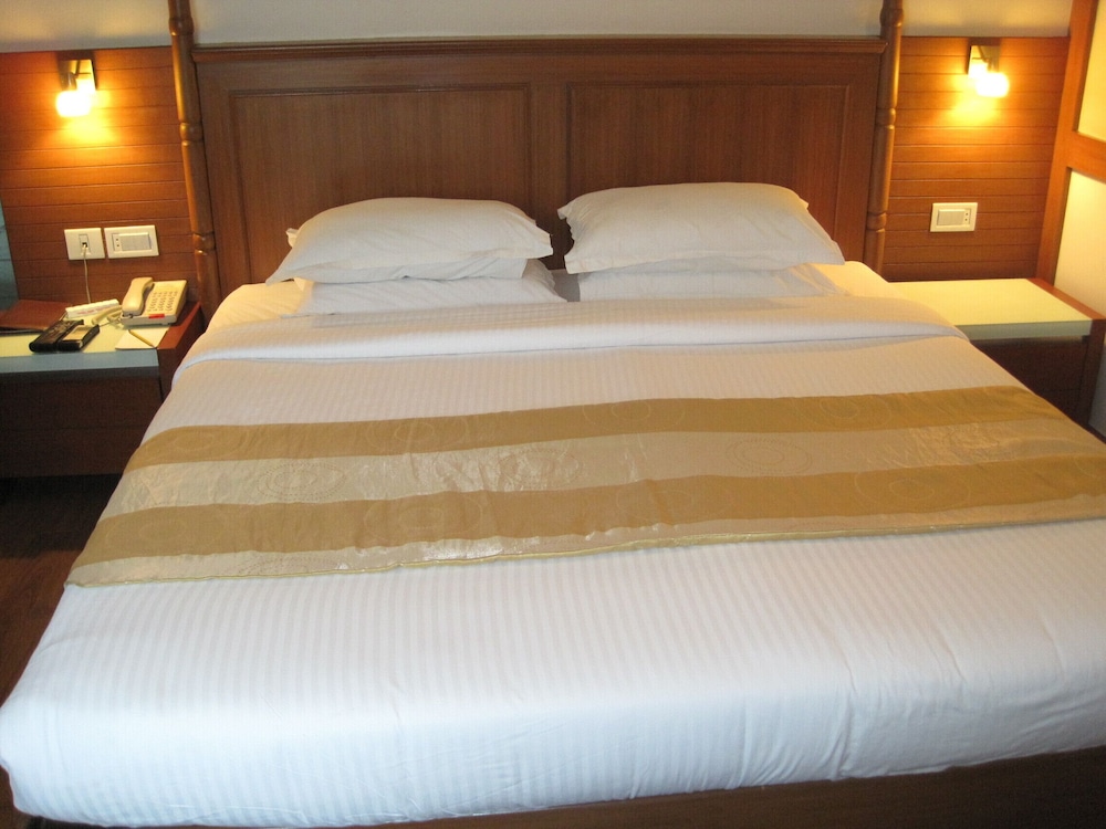 Parijatha Gateway Hotel