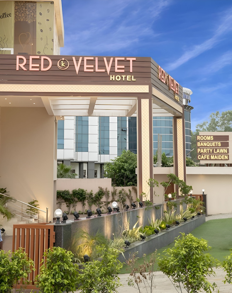 Hotel Red K Velvet