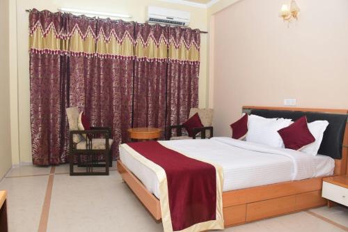 Hotel Maa Trinayani Palace