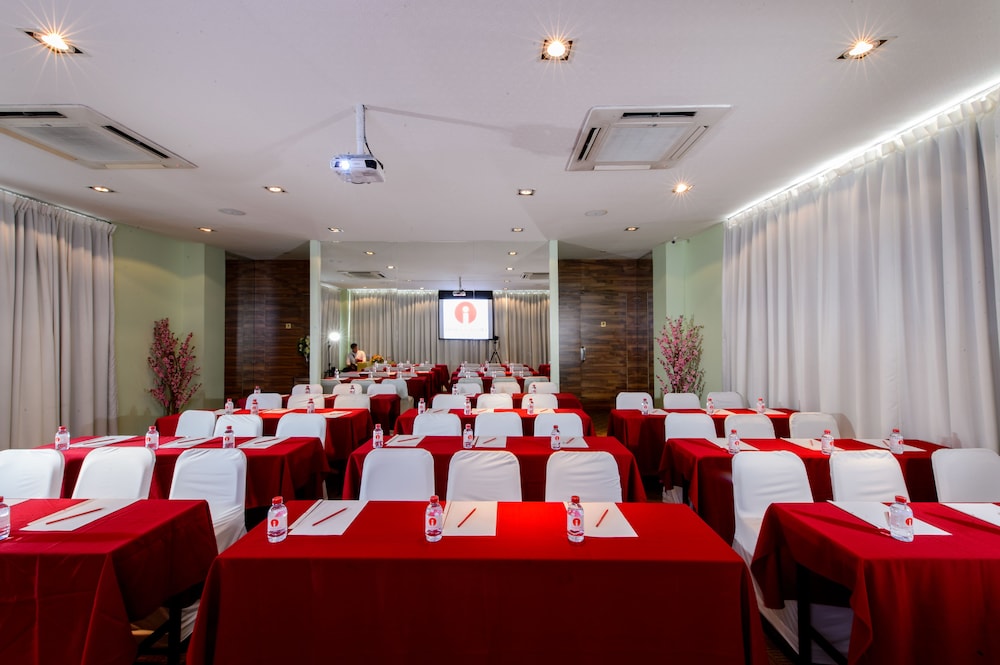 I Residence Hotel Silom