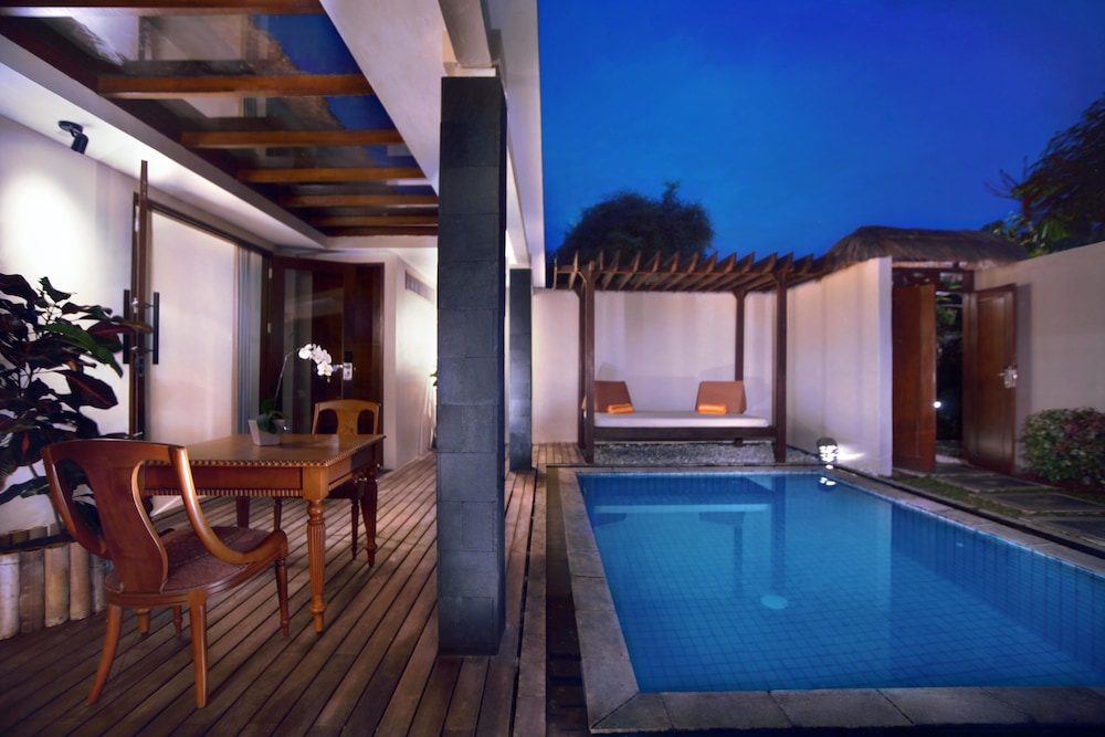 Aston Sunset Beach Resort Gili Trawangan Lombok