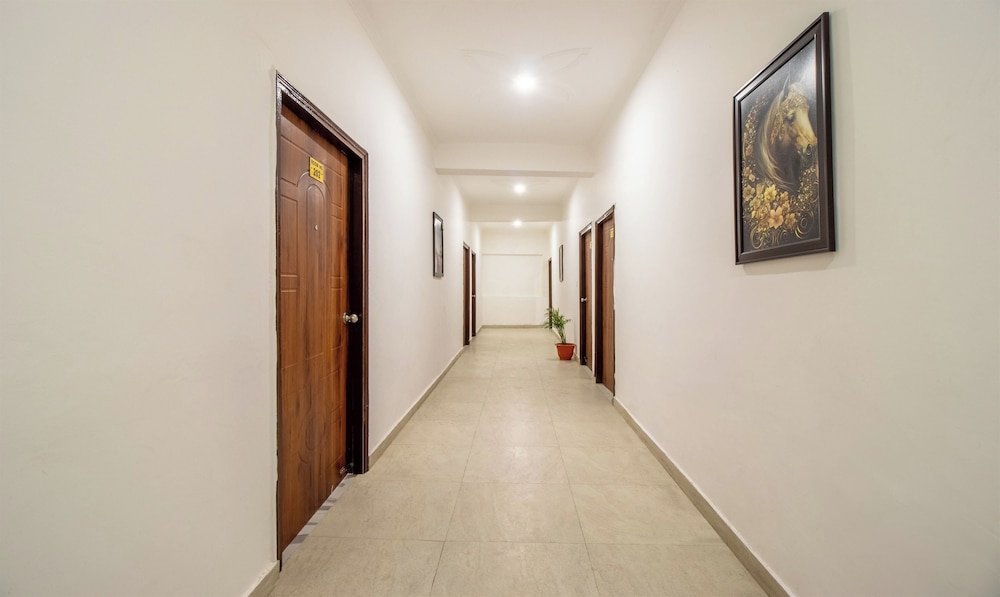 Treebo Royal Plaza, 700 Mts From Promenade Beach