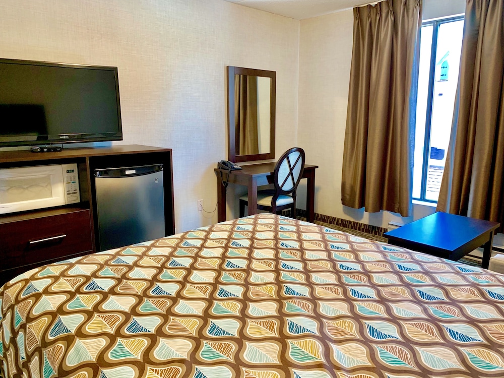 Deluxe Inn