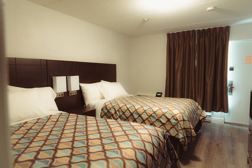 Deluxe Inn