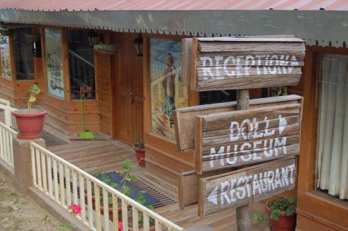 Royal Dutch Resorts and Dolls Museum