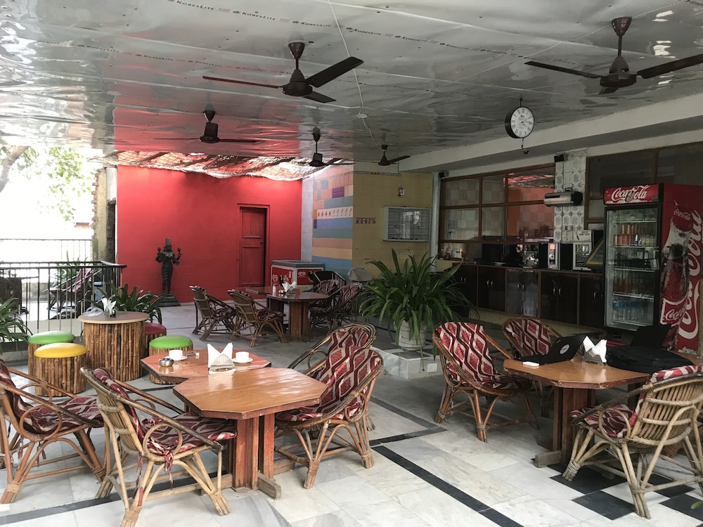 OYO 40670 Hare Rama Guest House