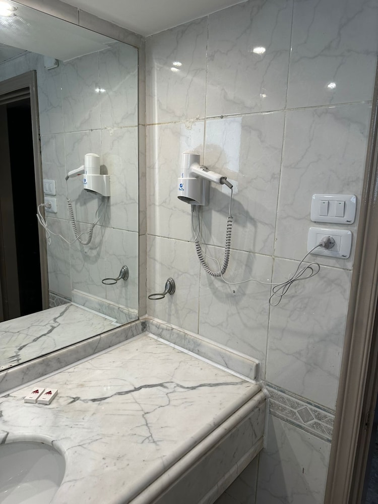 Gawharet Al-Ahram Hotel