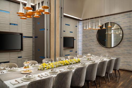 WOW Crest, Indore - IHCL SeleQtions