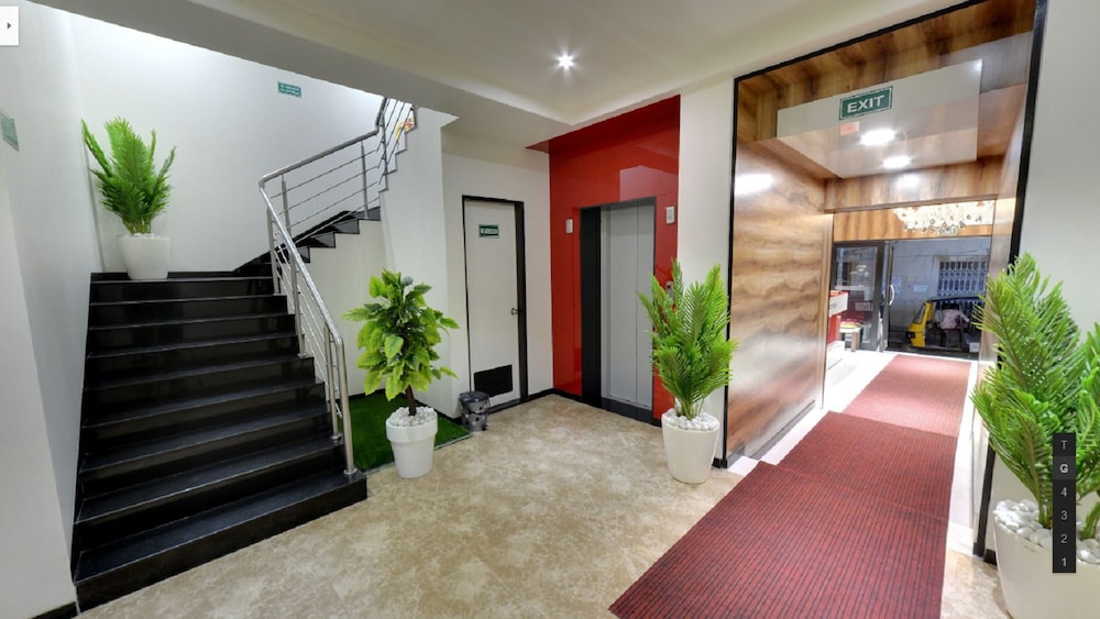 HOTEL MADNI ROYALE (50 Mtrs from Dargaah), Ajmer