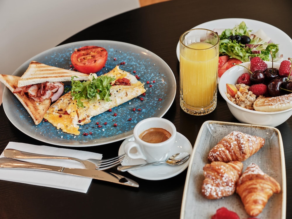 Holiday Inn Warsaw City Centre by IHG