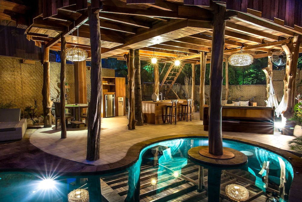 Gili Treehouses