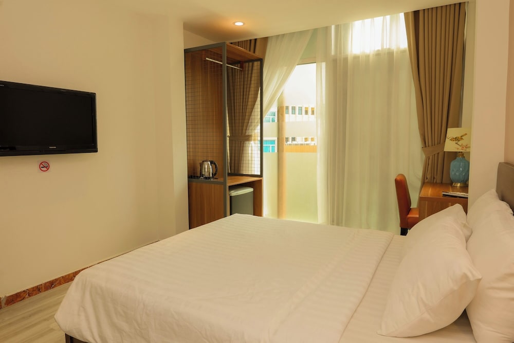 Lanura Saigon Boutique Hotel