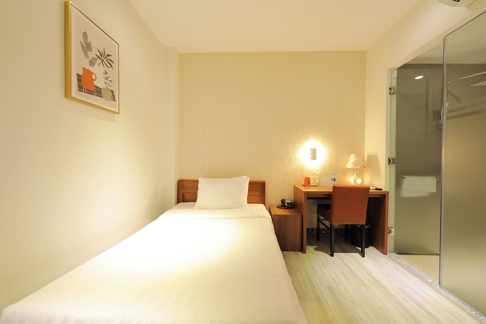 Lanura Saigon Boutique Hotel