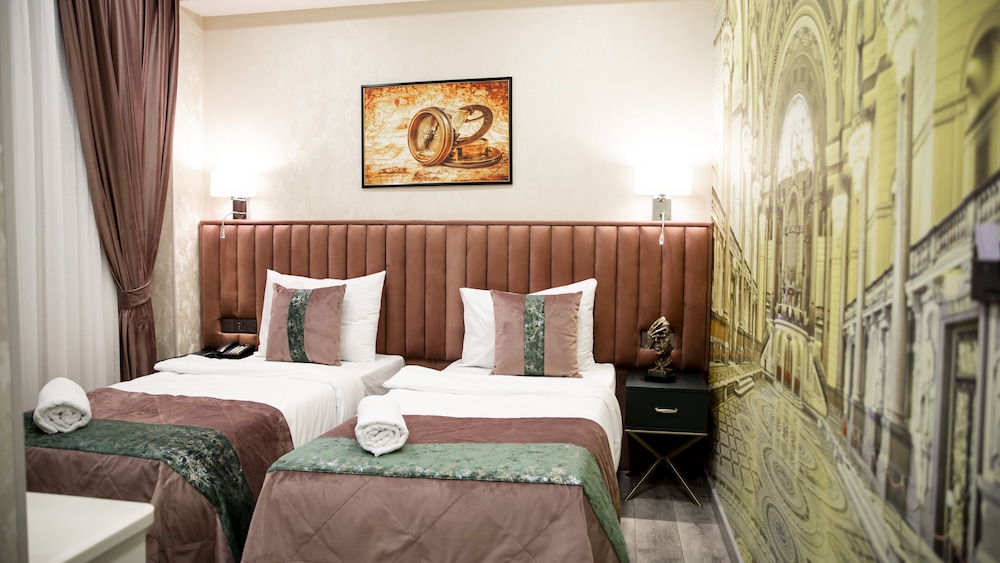 Essam Deluxe Hotel