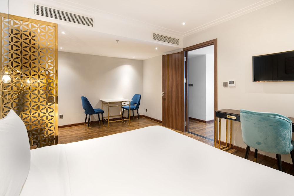 Adela Boutique Hotel