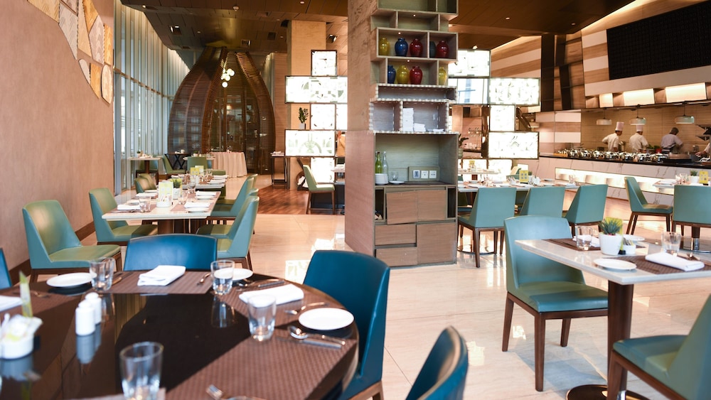 Holiday Inn New Delhi International Airport, an IHG Hotel