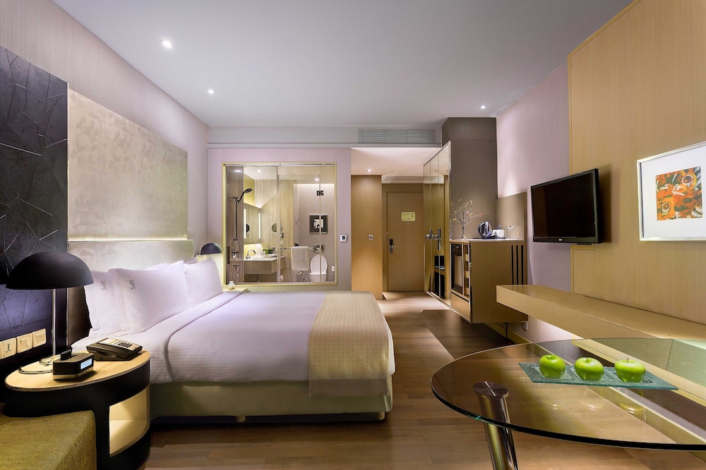 Holiday Inn New Delhi International Airport, an IHG Hotel