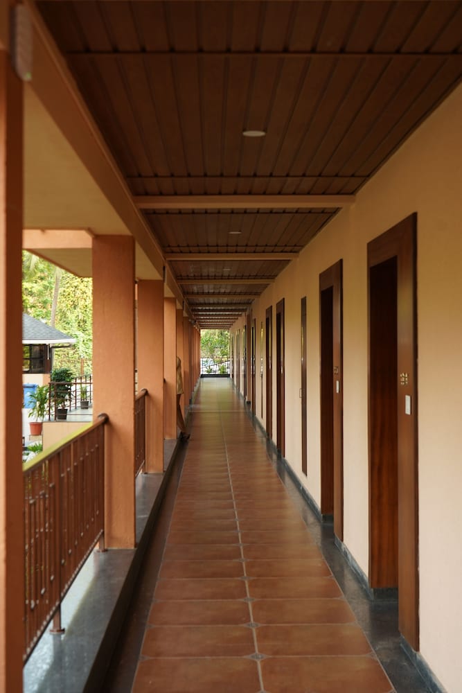 Aananda Wellness and Resorts