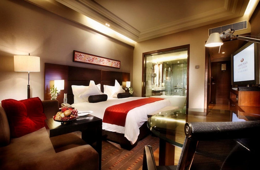Crowne Plaza Hotel Gurgaon, an IHG Hotel