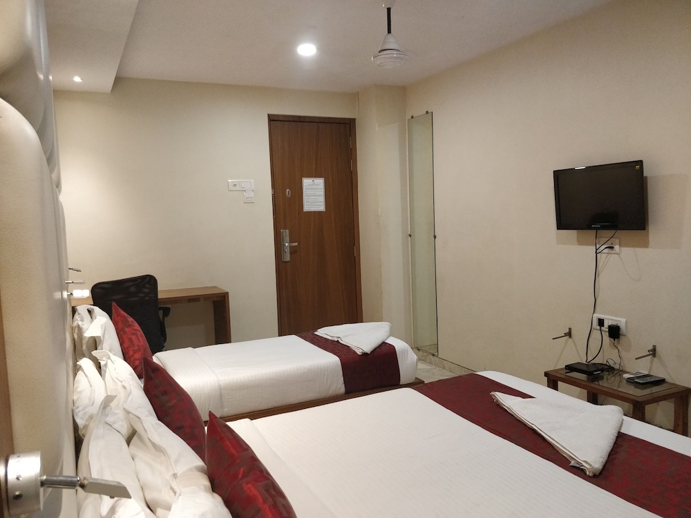 Hotel Apex International