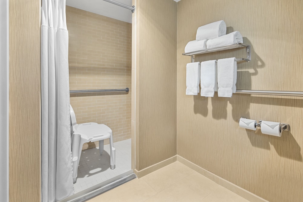Crowne Plaza Hotel Greenville-I-385-Roper Mtn Rd by IHG