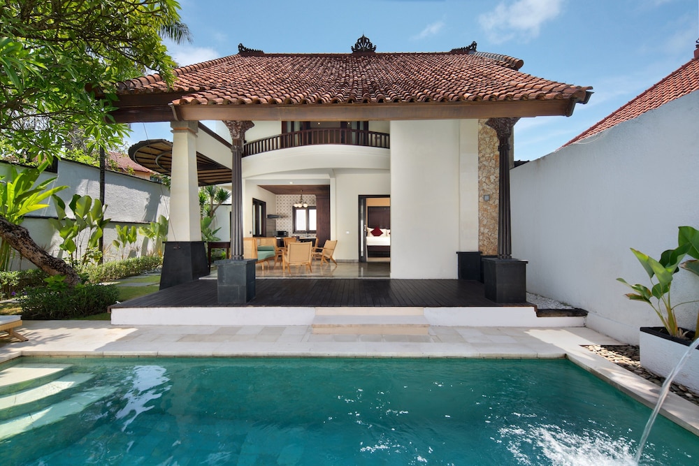 The Club Villas