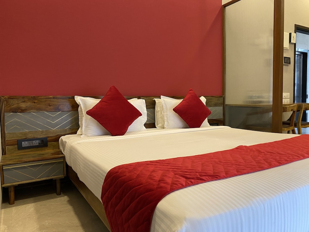 Theory9 Hotel & Premium Serviced Apartments Khar