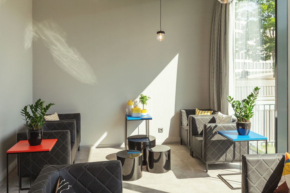 Holiday Inn - the niu, Form Stuttgart Feuerbach by IHG