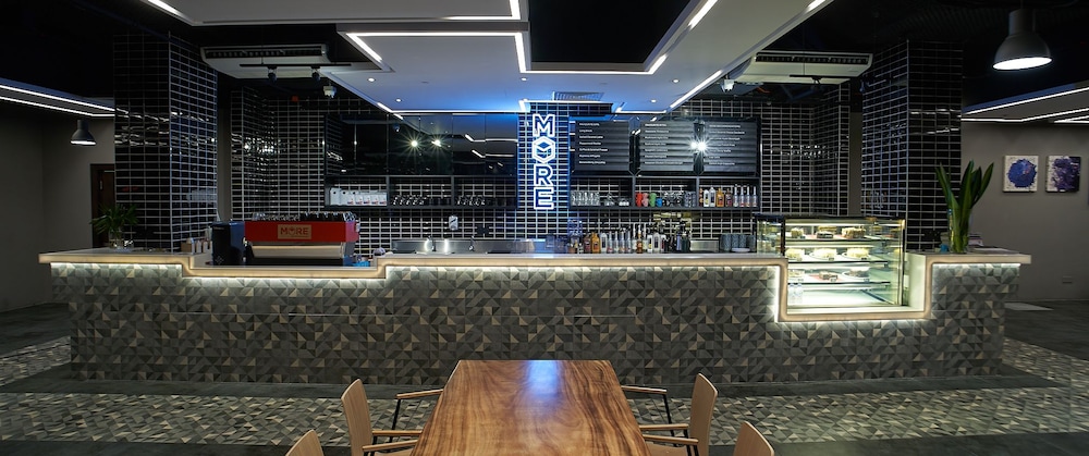 Urban H Hotel