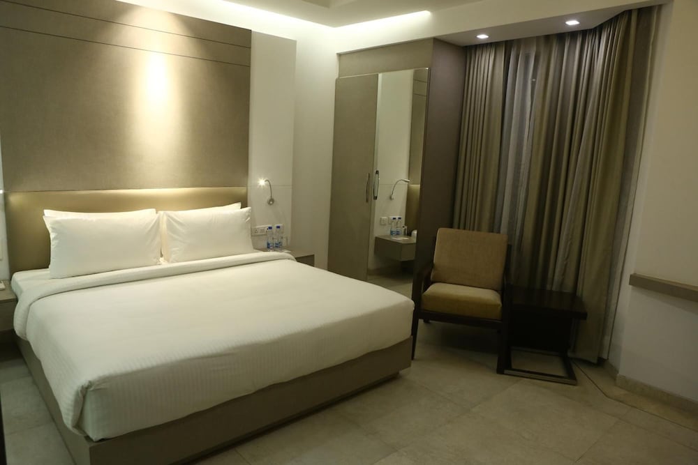 Keys Lite By Lemon Tree Hotels, Mayfield, Gurugram
