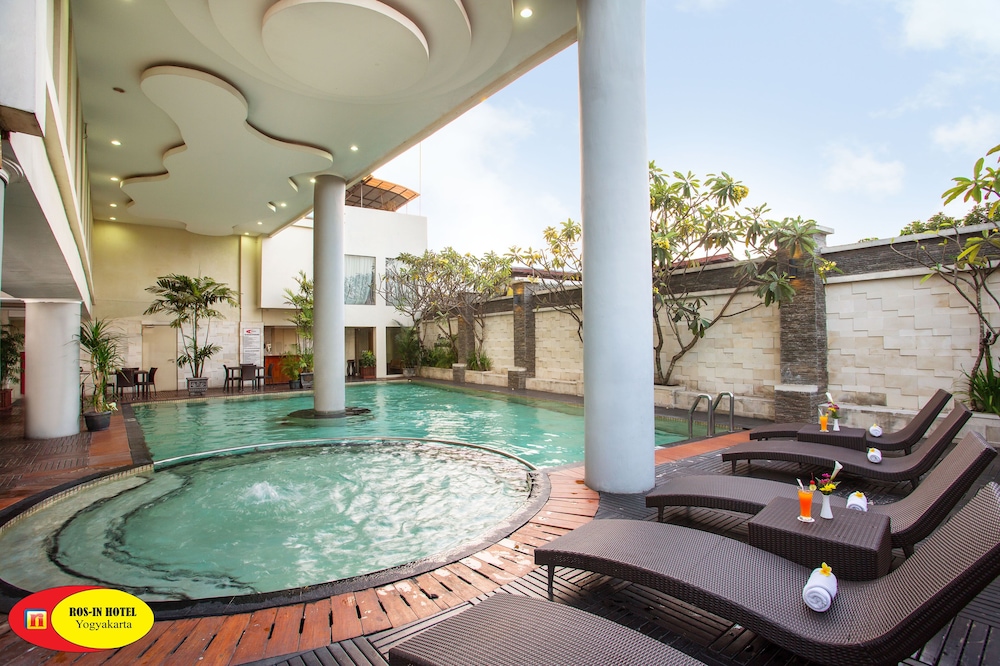 Ros In Hotel Yogyakarta