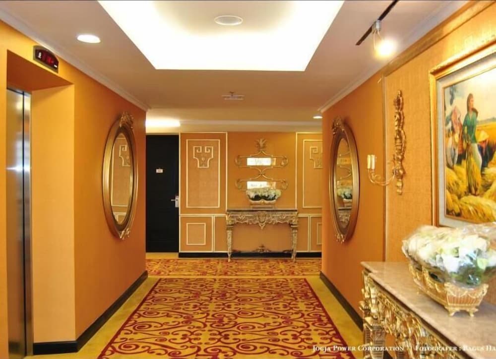 Ros In Hotel Yogyakarta