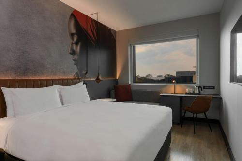 Radisson RED Hotel, Johannesburg Rosebank