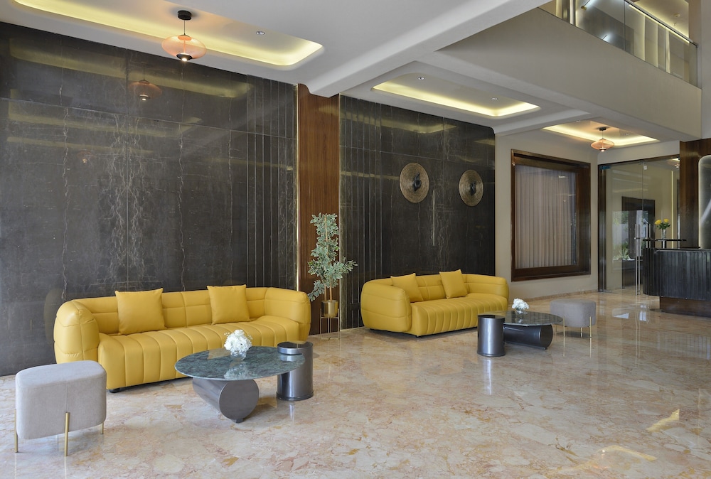 URBANE BY TREAT DAMAN