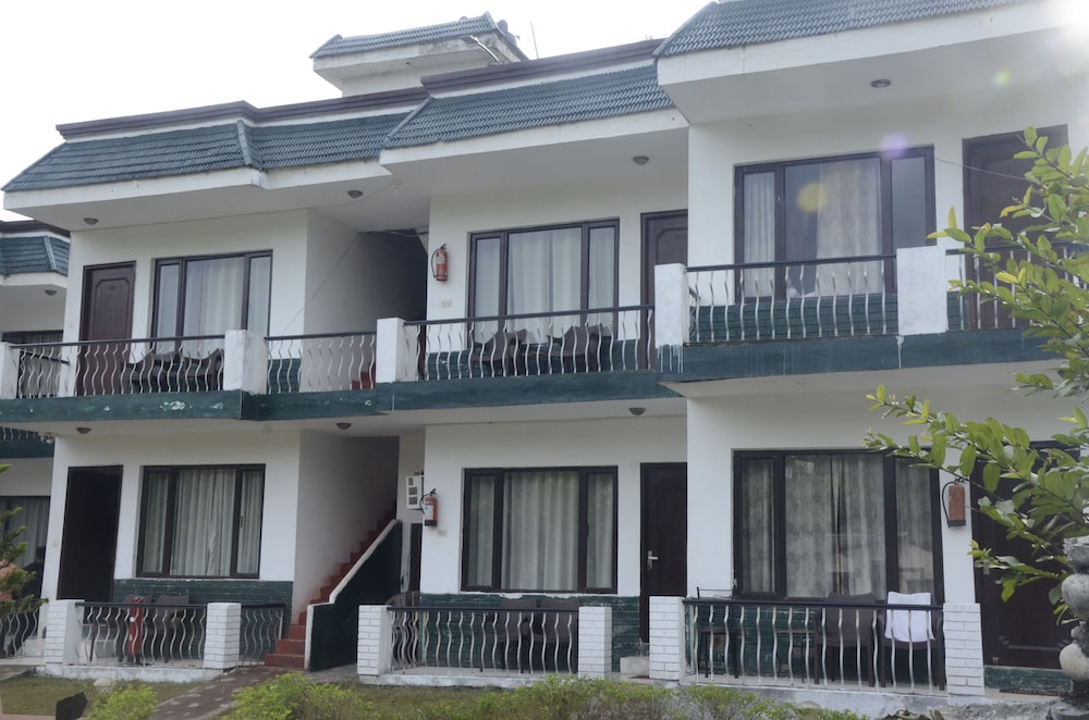 Hotel Van Durga Katra - 10 mins Drive from Helipad