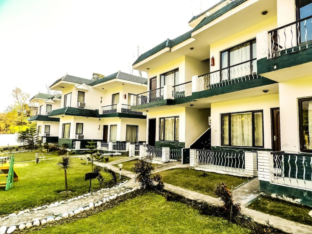 Hotel Van Durga Katra - 10 mins Drive from Helipad