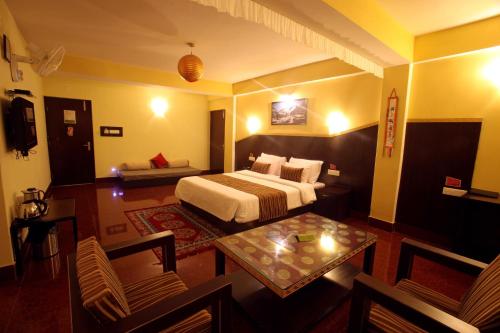 Hotel Greendale Residence  (5 Min walking from MG MARG)