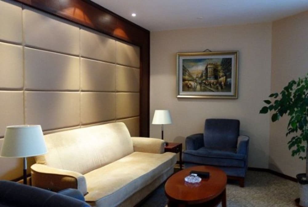 Shanghai Paradise Hotel