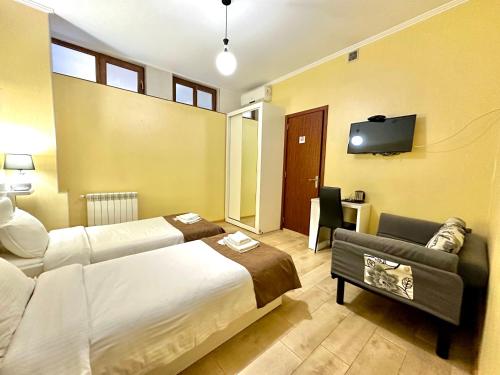 Hotel Four Brothers