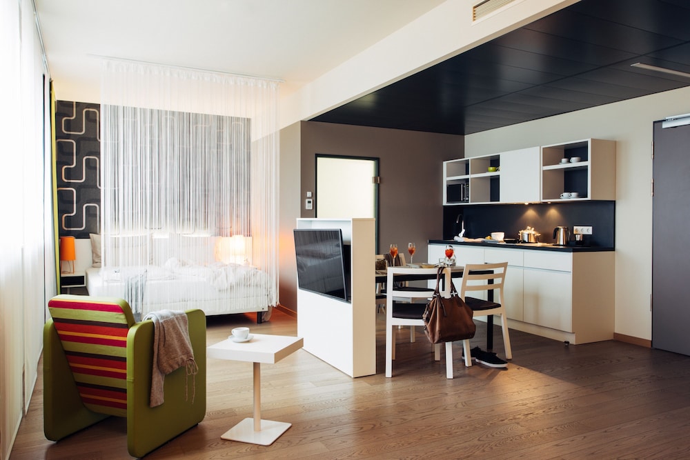 harry’s home München Moosach hotel & apartments