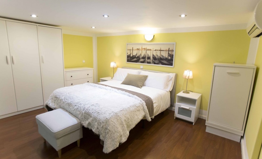 Forever Young Apartments Puerta del Sol