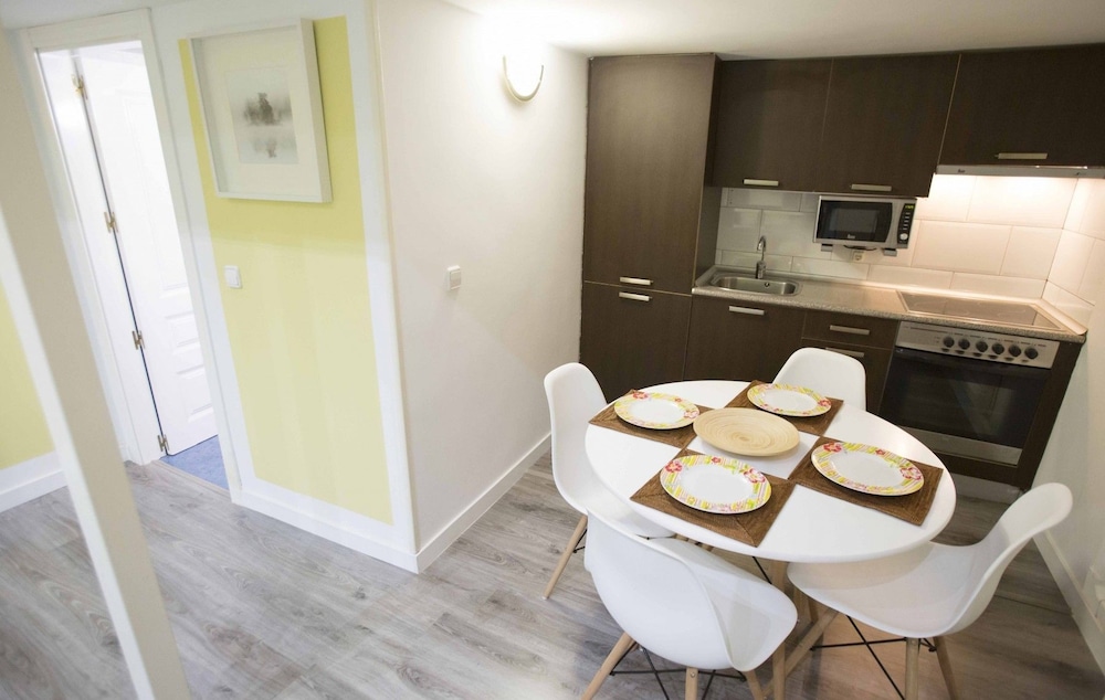 Forever Young Apartments Puerta del Sol