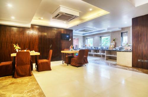 Roland Hotel, Kolkata