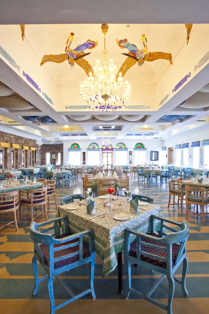 Neemrana Fort Palace