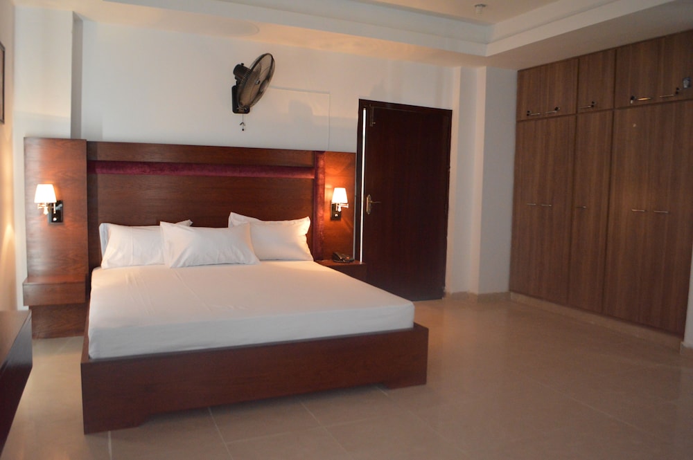 Intellectual Inn Bahria Town