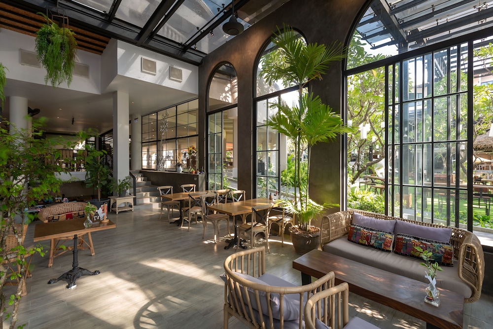 Baan Laimai Beach Resort & Spa