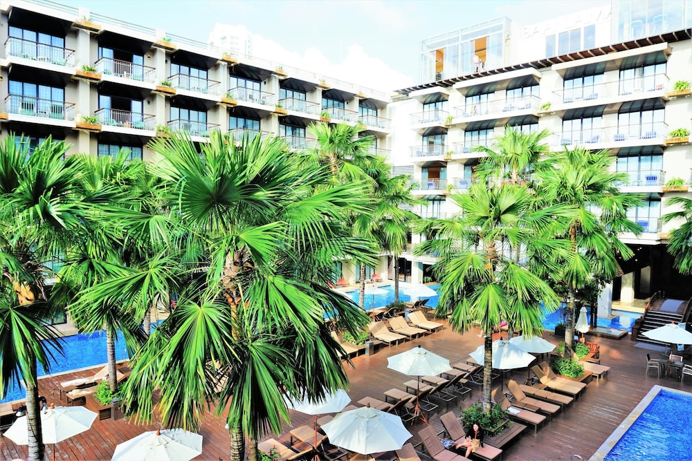 Baan Laimai Beach Resort & Spa